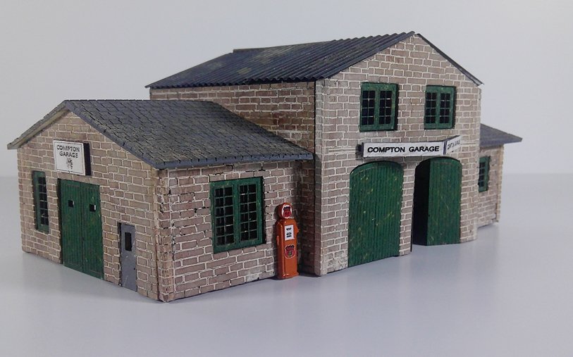 HO Laser Building Kit - Compton Gas Station & Auto Repair